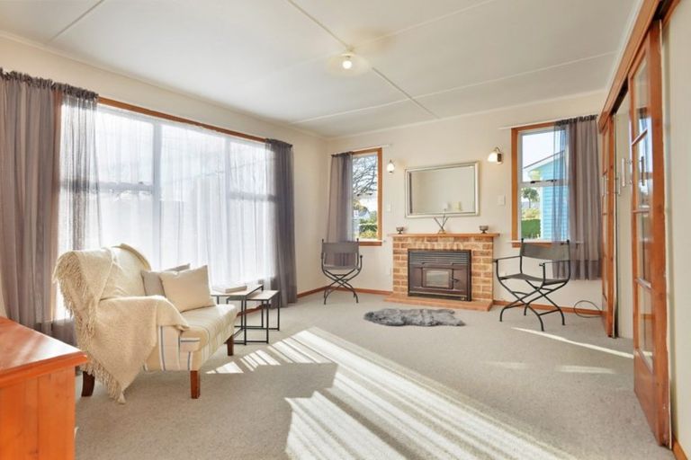 Photo of property in 234 High Street North, Carterton, 5713