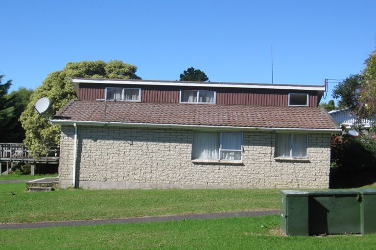 Photo of property in 2/27 Brandon Road, Glen Eden, Auckland, 0602