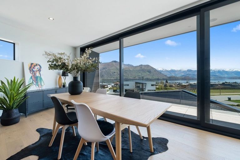 Photo of property in 58 Forest Heights, Wanaka, 9305