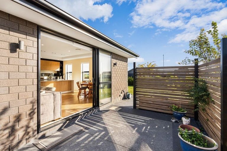 Photo of property in 24 Bill Harvey Drive, Halswell, Christchurch, 8025