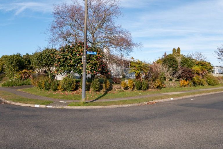 Photo of property in 2 Sequoia Crescent, Owhata, Rotorua, 3010