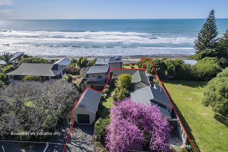 Photo of property in 25 Moody Street, Gore Bay, Cheviot, 7383