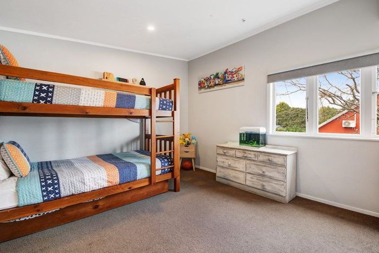 Photo of property in 16 Brandon Road, Manly, Whangaparaoa, 0930