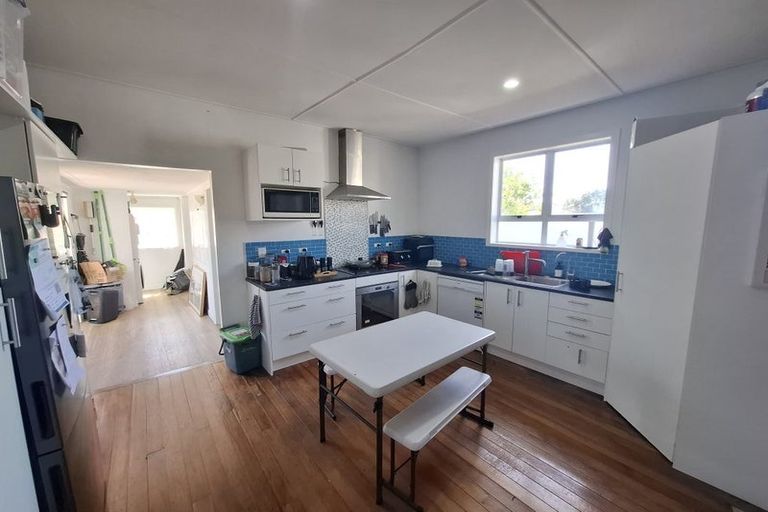 Photo of property in 90 Hine Street, New Plymouth, 4310
