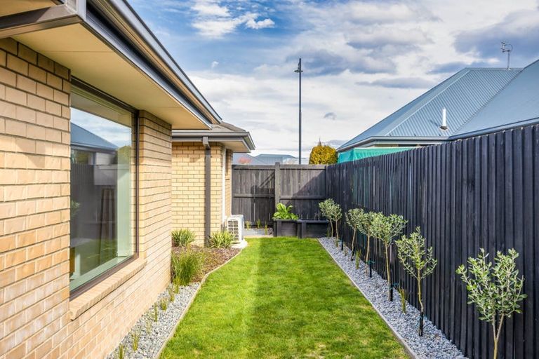 Photo of property in 89 Rannoch Drive, Broomfield, Christchurch, 8042