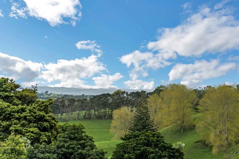 Photo of property in 1093 Glenbrook Road, Glenbrook, Waiuku, 2681