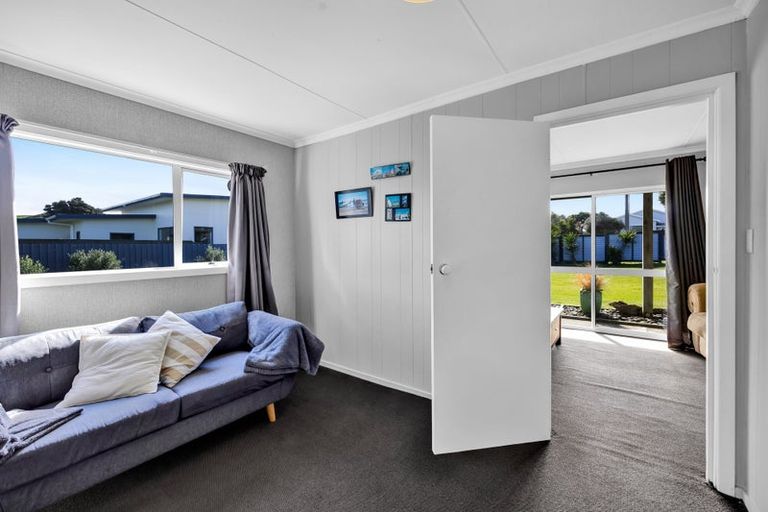 Photo of property in 25 Hira Street, Ohawe, Hawera, 4671