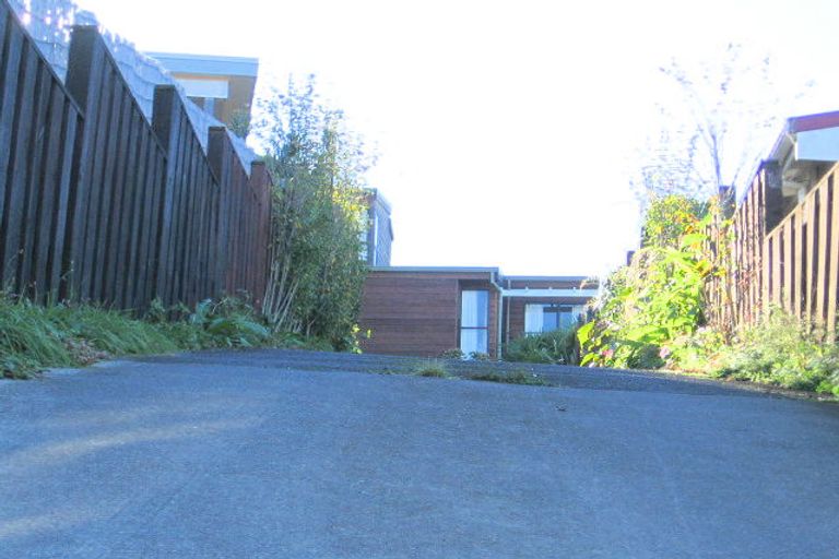 Photo of property in 1/21 Hythe Terrace, Mairangi Bay, Auckland, 0630