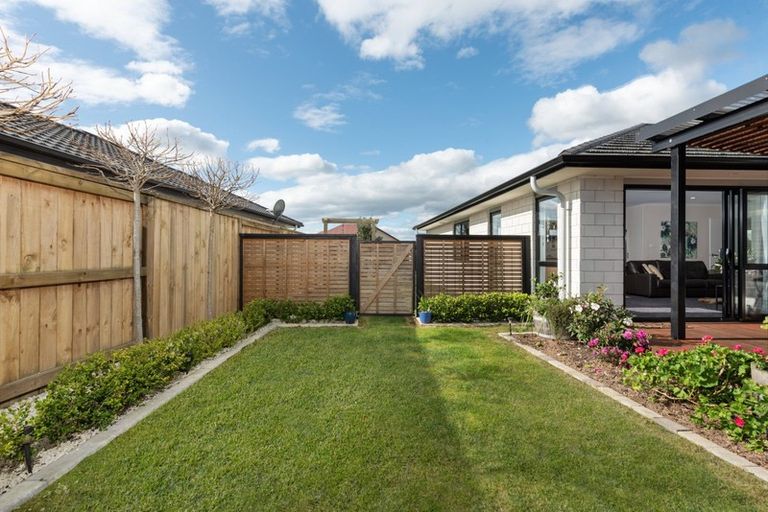 Photo of property in 87 Puhirake Crescent, Pyes Pa, Tauranga, 3112