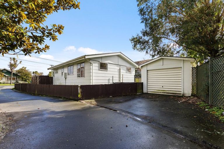 Photo of property in 1/24 Stapletons Road, Richmond, Christchurch, 8013