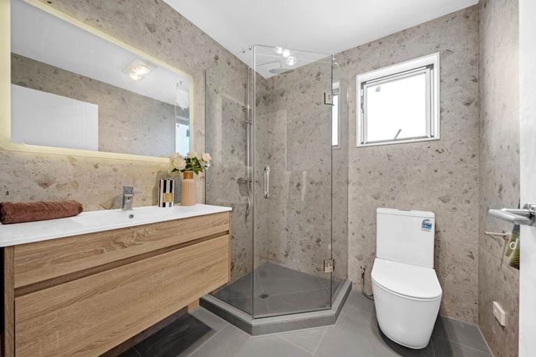 Photo of property in 56 Observation Green, Hobsonville, Auckland, 0616