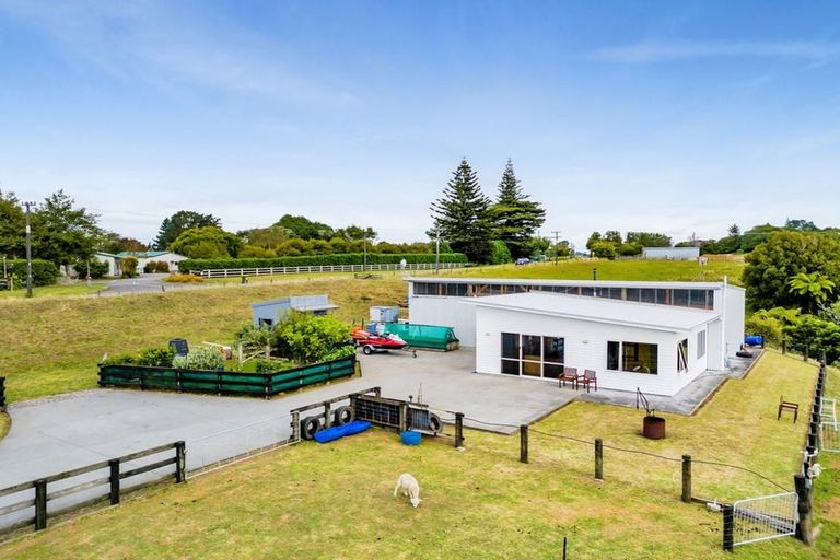 Photo of property in 242 Henwood Road, Paraite, New Plymouth, 4372