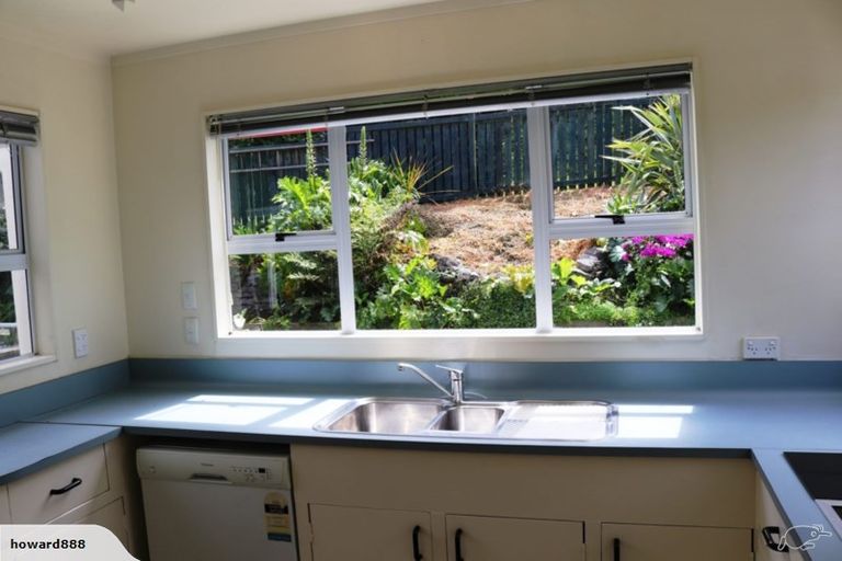 Photo of property in 36 Parkes Avenue, Saint Johns Hill, Whanganui, 4501