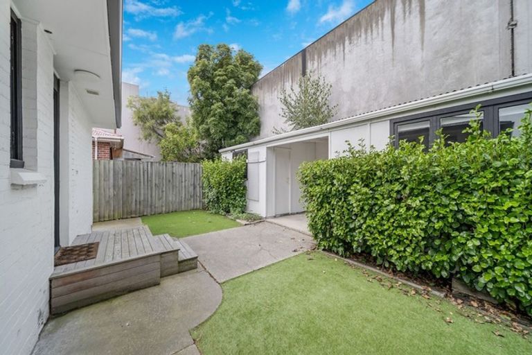 Photo of property in 18 Stanley Street, Sydenham, Christchurch, 8023