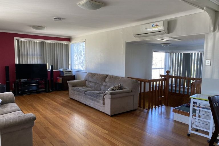 Photo of property in 81 Hepburn Road, Glendene, Auckland, 0602