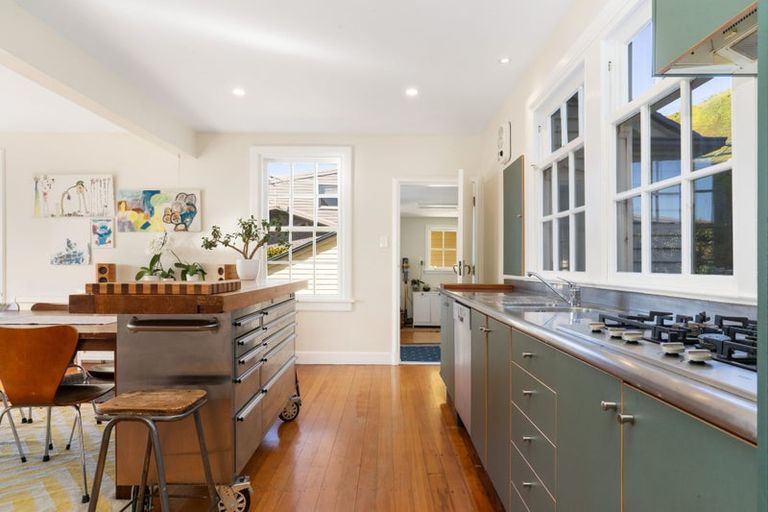 Photo of property in 40 Major Hornbrook Road, Mount Pleasant, Christchurch, 8081