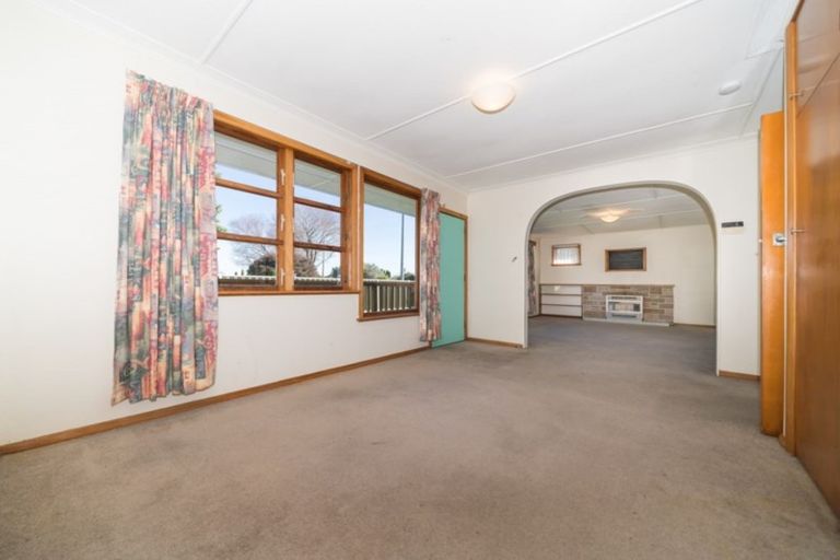 Photo of property in 2 Highbury Avenue, Highbury, Palmerston North, 4412