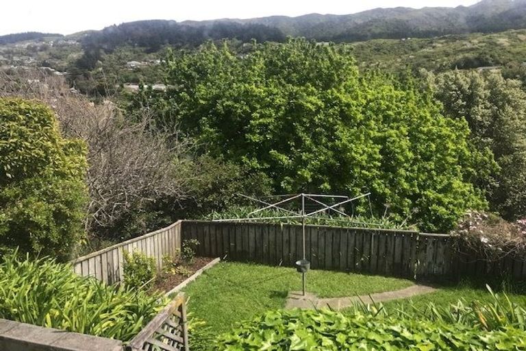 Photo of property in 39 Handyside Street, Tawa, Wellington, 5028