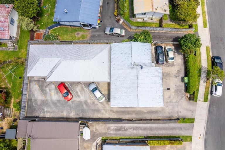 Photo of property in 12 Crescent Court, Melville, Hamilton, 3206