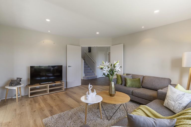 Photo of property in 51 Kittiwake Drive, Schnapper Rock, Auckland, 0632