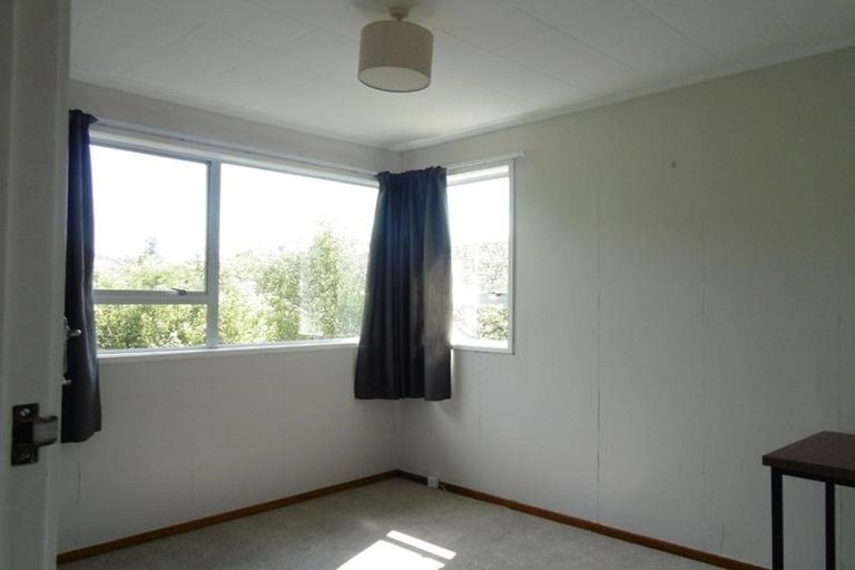 Photo of property in 2/65 Alexander Avenue, Torbay, Auckland, 0630