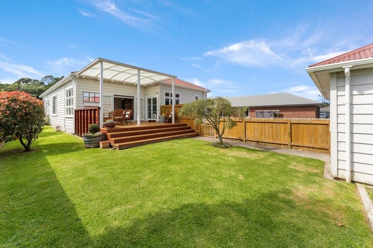 Photo of property in 76 Smart Road, Glen Avon, New Plymouth, 4312