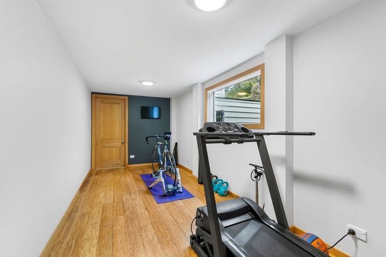 Photo of property in 2 Crichton Terrace, Cashmere, Christchurch, 8022