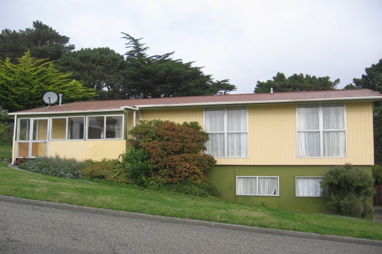 Photo of property in 1 Salem Court, Churton Park, Wellington, 6037
