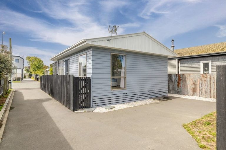 Photo of property in 66 Rhona Street, Linwood, Christchurch, 8062