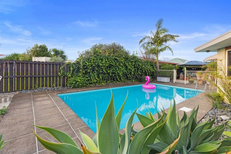 Photo of property in 19 Thoroughbred Place, Papamoa Beach, Papamoa, 3118