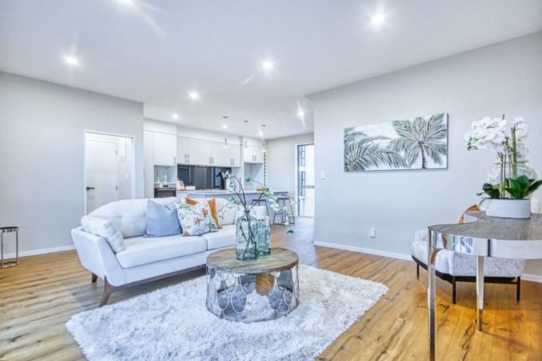 Photo of property in 23 Nephrite Lane, Henderson, Auckland, 0610