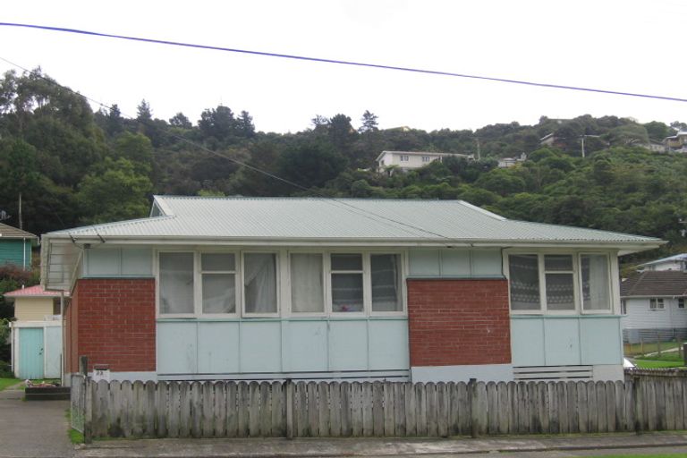 Photo of property in 230 George Street, Stokes Valley, Lower Hutt, 5019