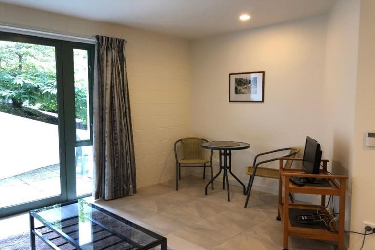 Photo of property in 12 Laing Cove, Havelock North, 4130