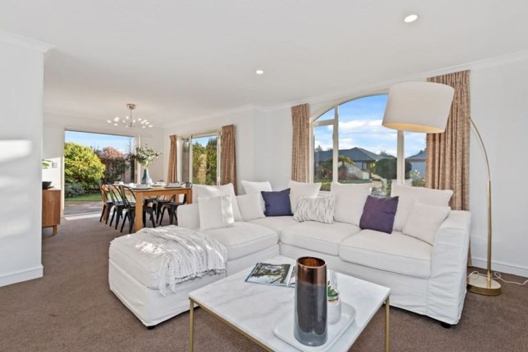 Photo of property in 12 Richard Seddon Drive, Northwood, Christchurch, 8051