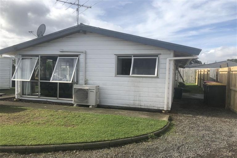 Property details for 18 Gibbons Road, Weymouth, Auckland, 2103