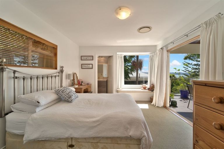 Photo of property in 53 Duncansby Road, Stanmore Bay, Whangaparaoa, 0932