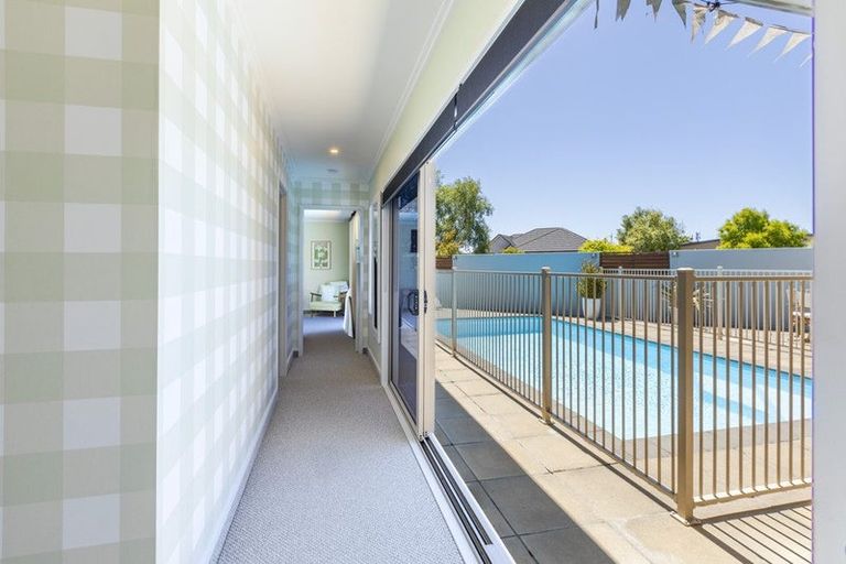 Photo of property in 35 Pinotage Drive, Greenmeadows, Napier, 4112