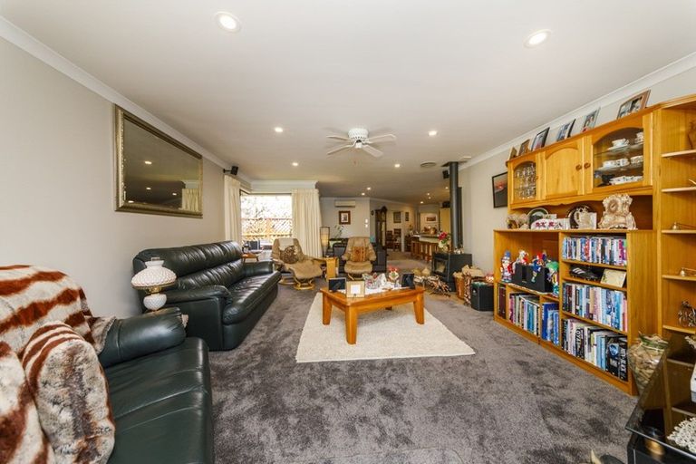 Photo of property in 64 Royal Oak Drive, Kelvin Grove, Palmerston North, 4414