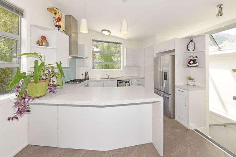 Photo of property in 10a Cornwall Road, Lyttelton, 8082