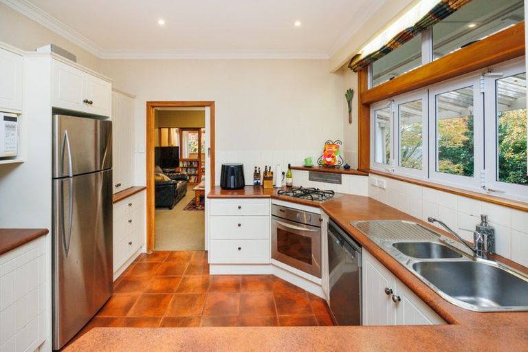 Photo of property in 69 Jickell Street, Hokowhitu, Palmerston North, 4410