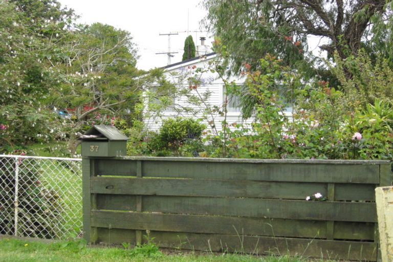 Photo of property in 37 Muir Avenue, Mangere Bridge, Auckland, 2022