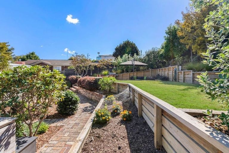 Photo of property in 14 Norman Road, Hauraki, Auckland, 0622