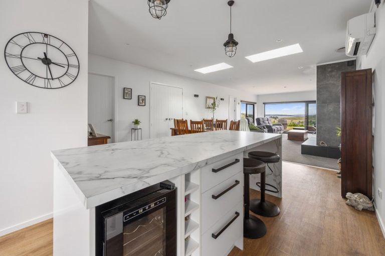 Photo of property in 49 Seafield Road, Eskdale, Napier, 4182