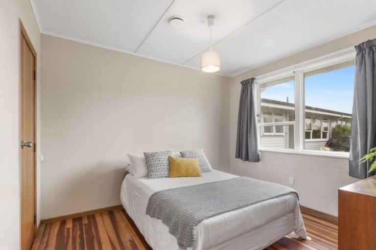 Photo of property in 1/30 London Road, Korokoro, Lower Hutt, 5012