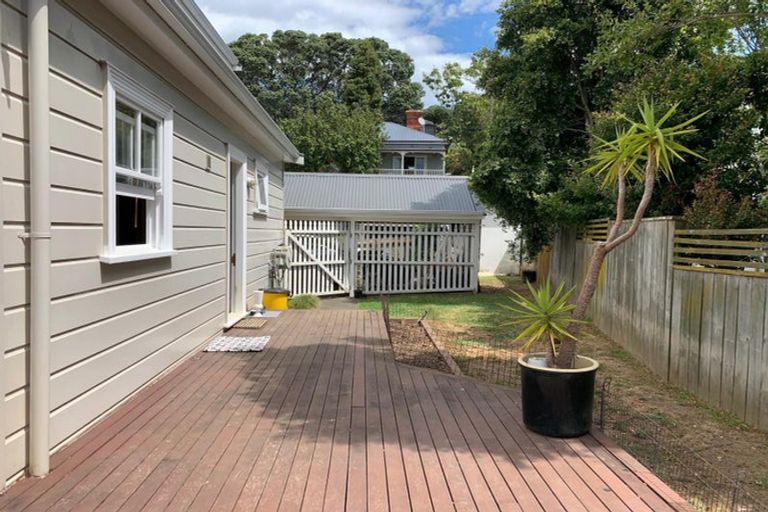 Photo of property in 5/14-26 Beach Road, Northcote Point, Auckland, 0627