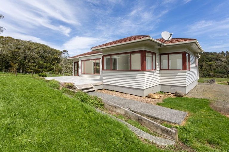 Photo of property in 369 Mangakura Road, Helensville, 0875