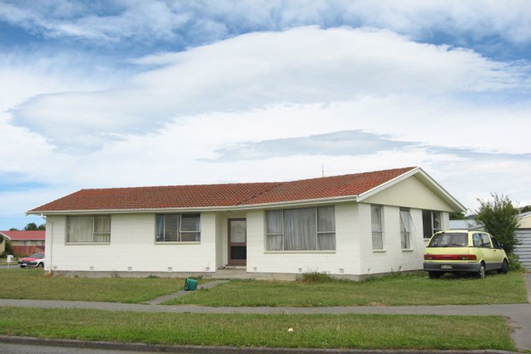 Photo of property in 24 Shetland Street, Woolston, Christchurch, 8062