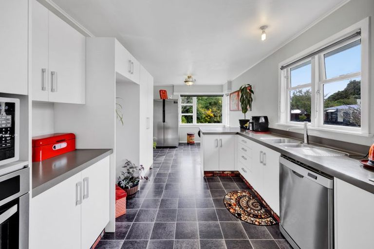 Photo of property in 8 Wera Street, Hawera, 4610