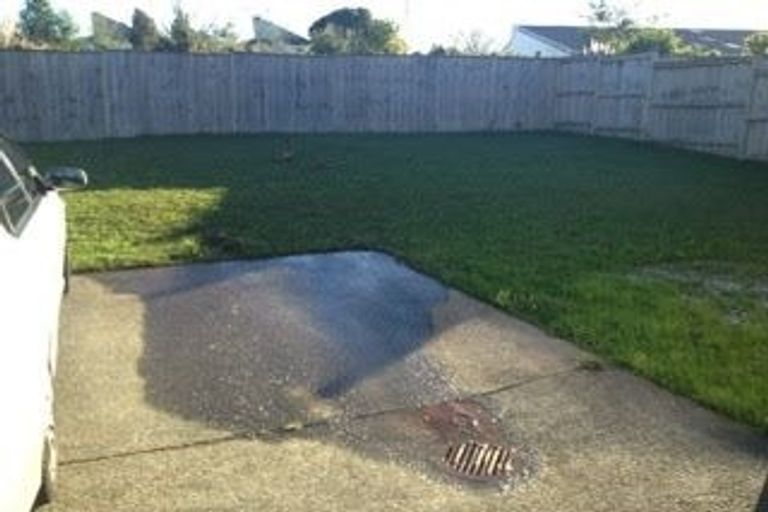 Photo of property in 11 Riverglade Parkway, Te Atatu South, Auckland, 0610