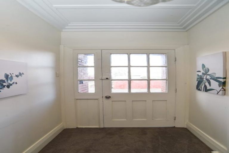 Photo of property in 168 Macandrew Road, South Dunedin, Dunedin, 9012